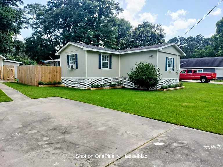 25402 Redwood Ln — Photo 1