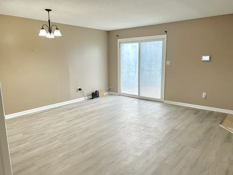 1420 Kingswood Way #1 — Photo 12