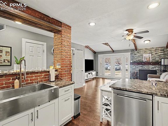 4th image of 4104 Forrest Hill Rd