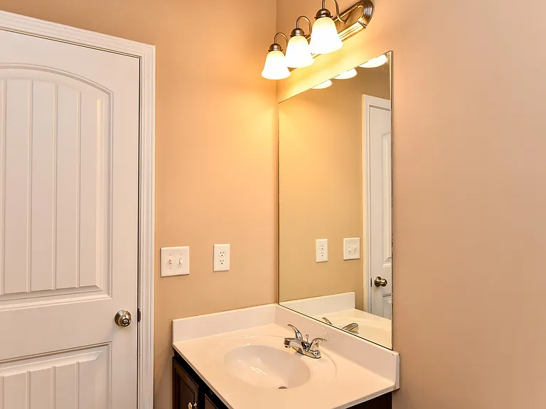38 Ramapo Ct — Photo 56