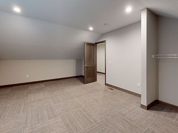 4th image of 926 17th Ave SE #1