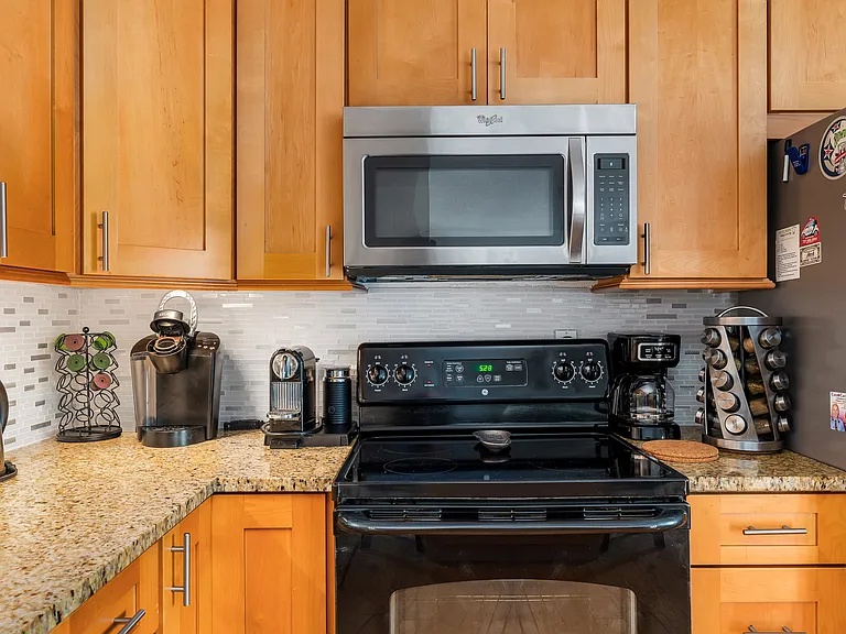 204 Pompano Dr SE #A — Photo 18