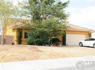 22144 Esaws Rd, Apple Valley, CA 92307