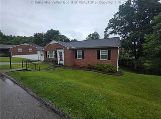 4 Marquis Dr, Huntington, WV 25705