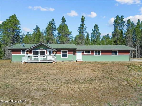526 Deer Trail Rd, Blanchard, ID 83804