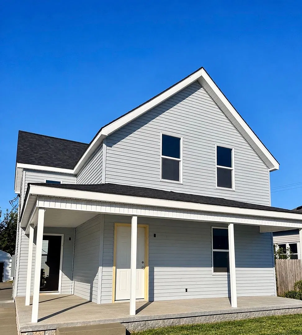 1826 Wilson Street — Photo 1