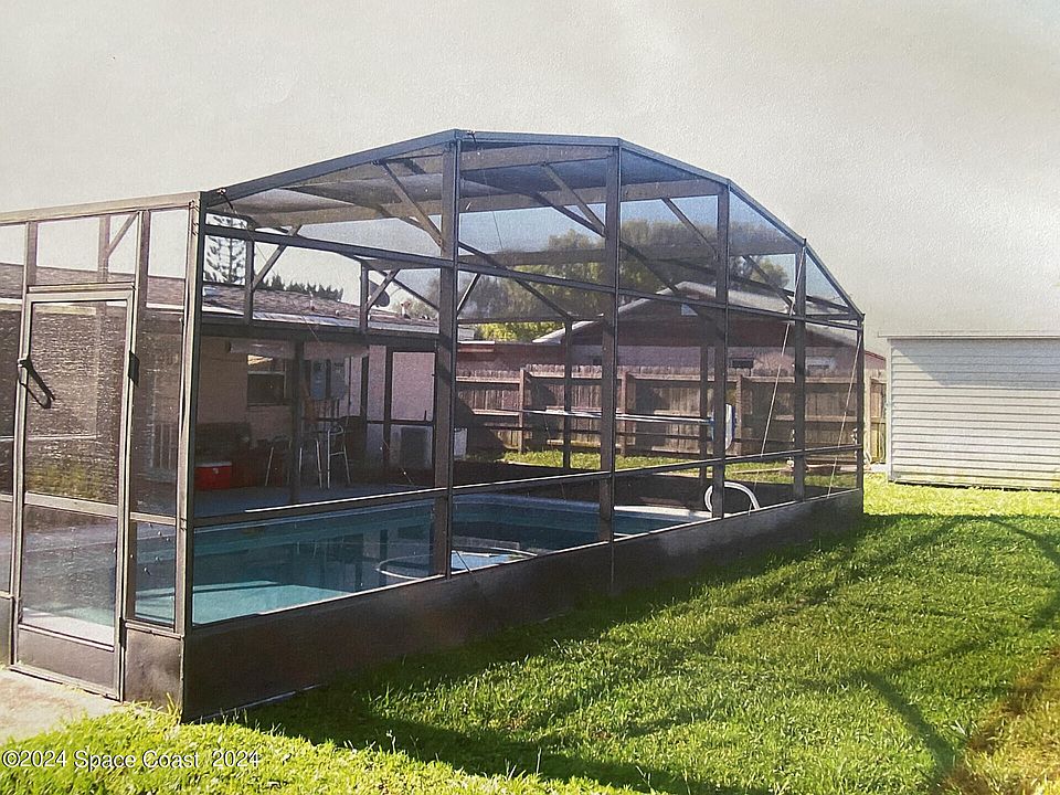 2nd image of 4820 Cocoanut Dr