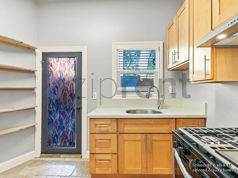 5580 Vallejo St #A — Photo 2