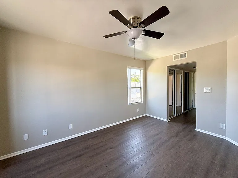 Laurel Canyon, 4500 — Photo 15