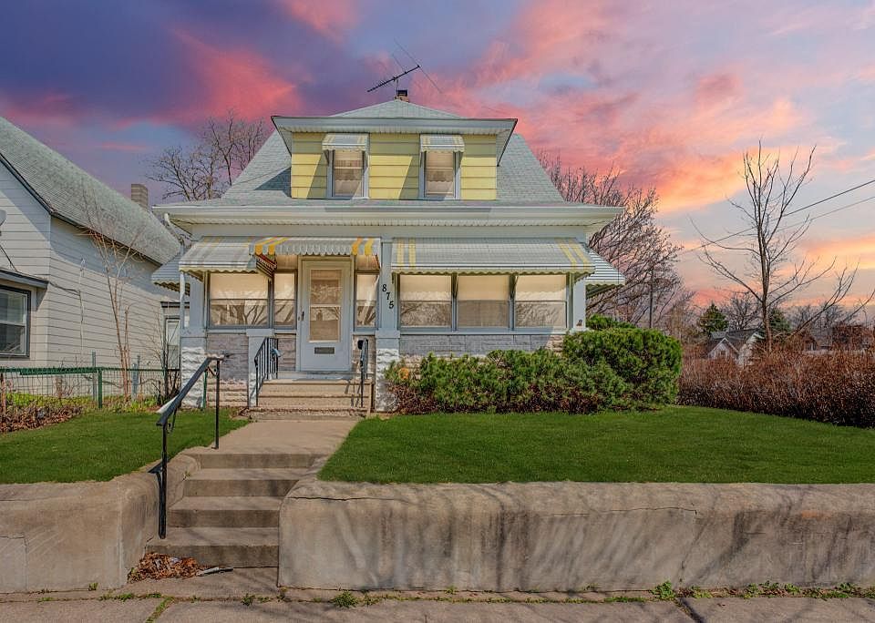 1st image of 875 Magnolia Ave E