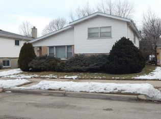 9405 Lavergne Ave, Skokie, IL 60077