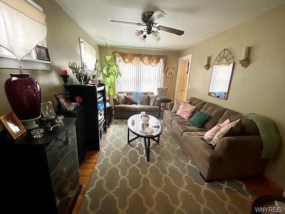 4th image of 18 Blum Ave