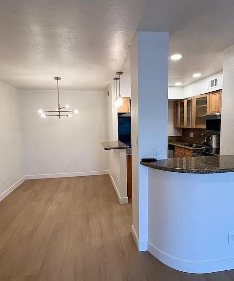 4410 N Longview Ave #220 — Photo 10