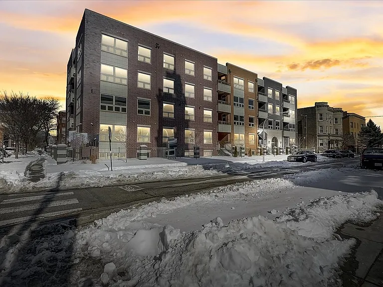 6349 S Woodlawn Ave #2C — Photo 1
