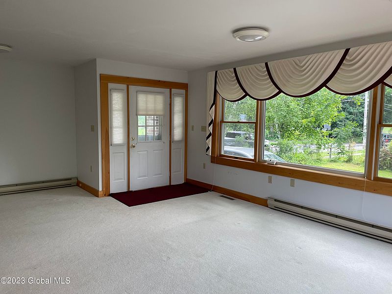 5th image of 105 E Third Avenue