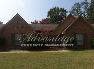 6769 Seven Valley Dr, Memphis, TN 38141