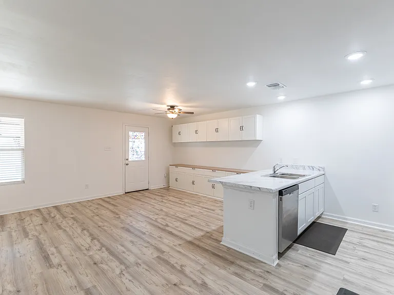 143 Sage Brush Dr — Photo 6
