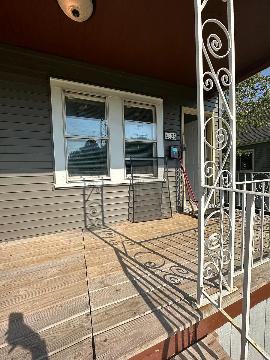 Building Photo - 4825 Oak Ave #1