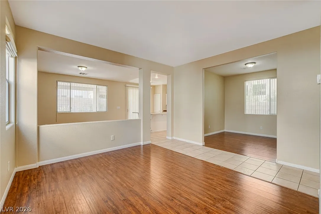 5 bed, 3.0 bath, 2115 sqft, $2,099 — Photo 3