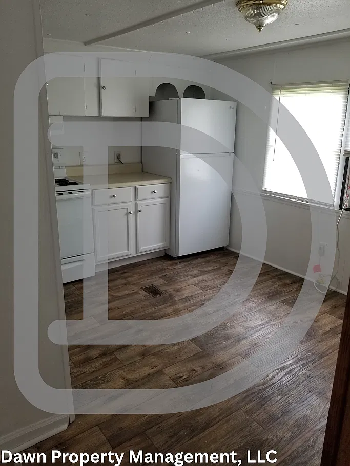 192 Riverside Cir — Photo 1