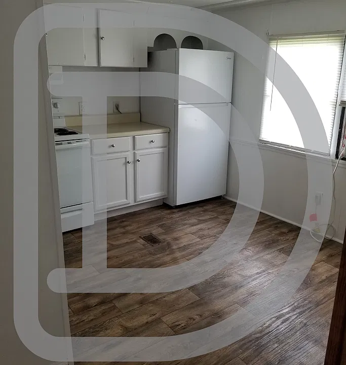 192 Riverside Cir