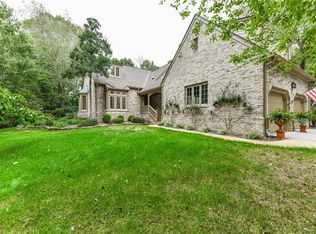 16 Sturbridge Ln, Greensboro, NC 27408