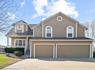 8005 NE 112th St, Kansas City, MO 64157