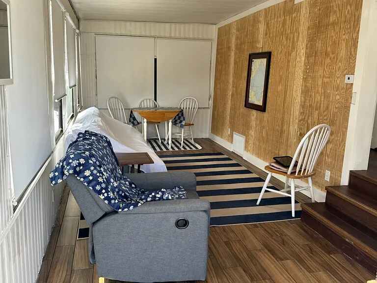 living/dining room