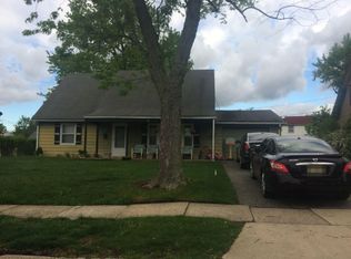 15 Hadley Ln, Willingboro, NJ 08046