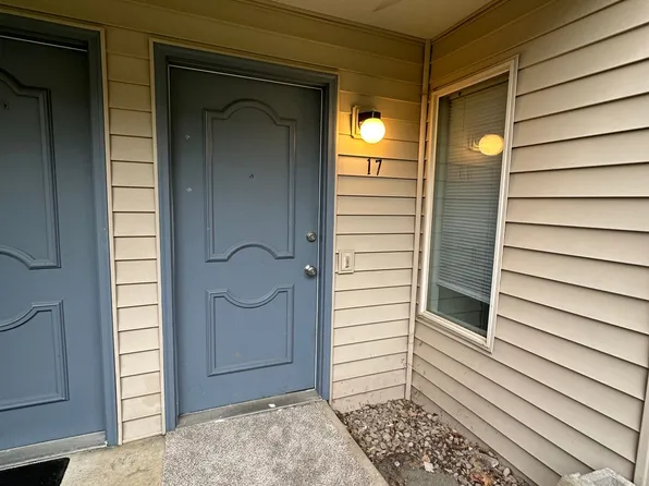 The Shadows Townhomes, 2311 SE Courtney Ave APT 8, Portland, OR 97222