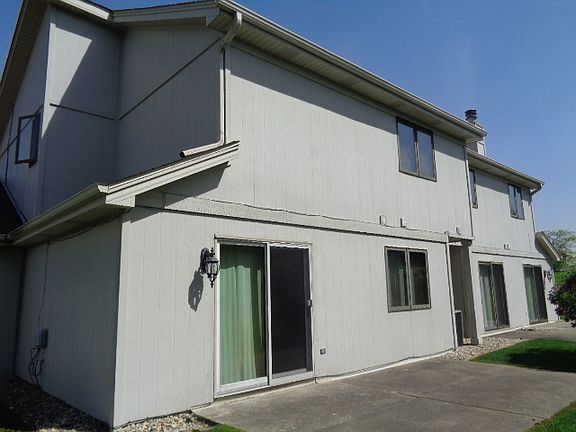 2nd image of 196 Lake Dr #196