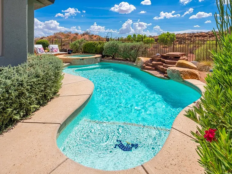 2329 N Prospector Ln — Photo 38