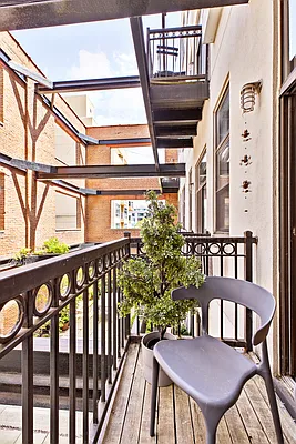 Sold by Level Group | media 6