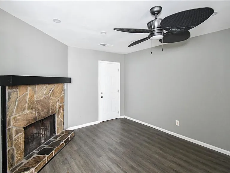 735 Oak Dr — Photo 30