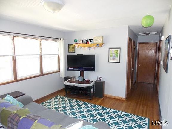 5th image of 3235 Court St