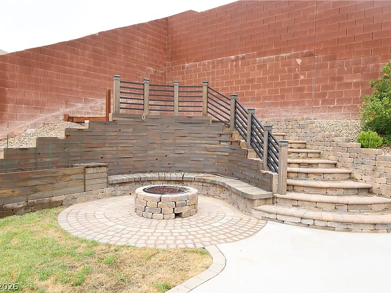 5469 Atrium Woods Ln — Photo 37