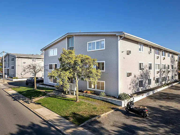544 Beachway #A2 — Photo 8