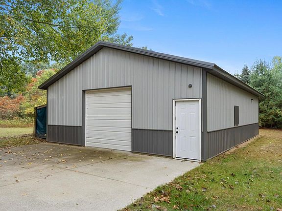 3rd image of 17190 Bass Lake Ave NE