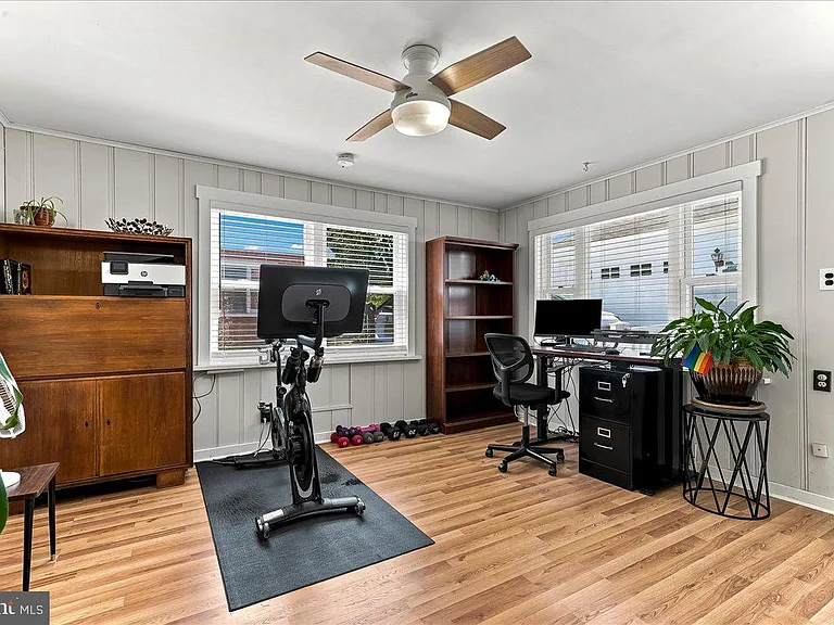 416 Valley View Rd — Photo 17