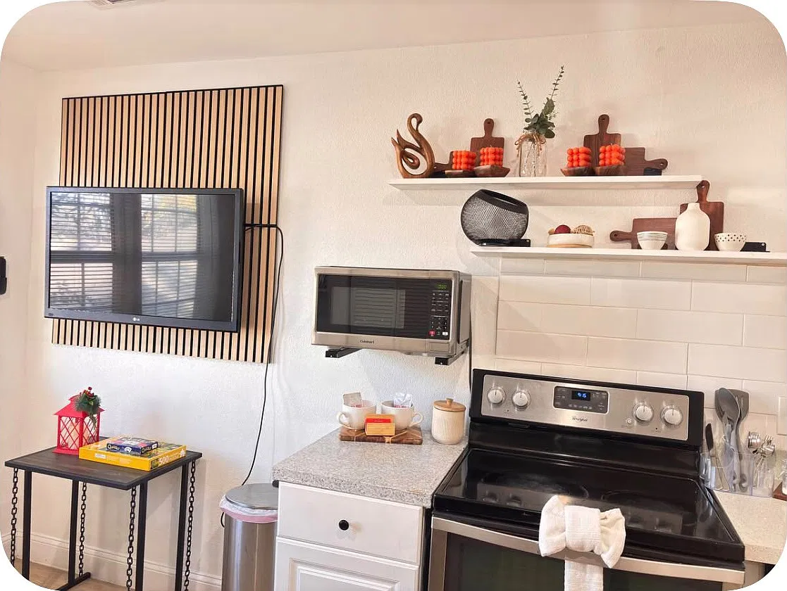 3 bed, 2404 sqft, $1,600 — Photo 4