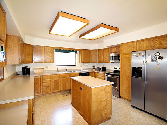 Kitchen with Appliances