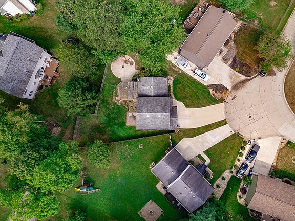 5th image of 458 Roberta Ln