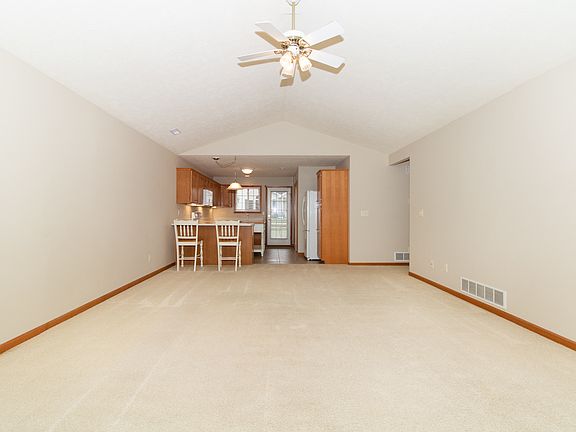 3rd image of 3704 Wine Way #3704