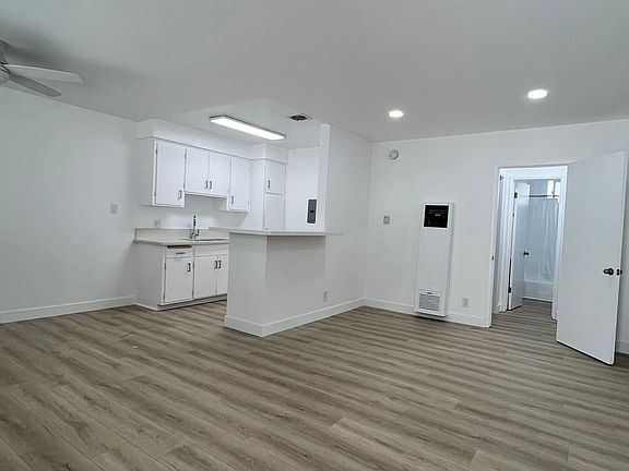 3rd image of 1721 S Westgate Ave APT 3