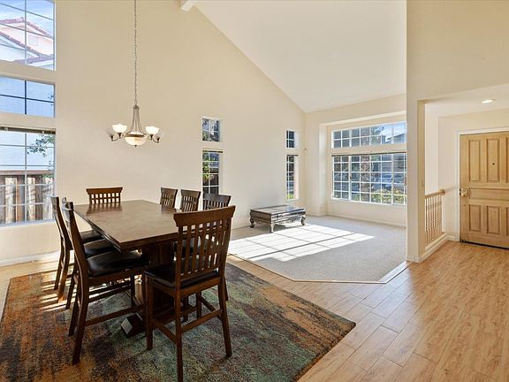 5th image of 2508 Larch Way