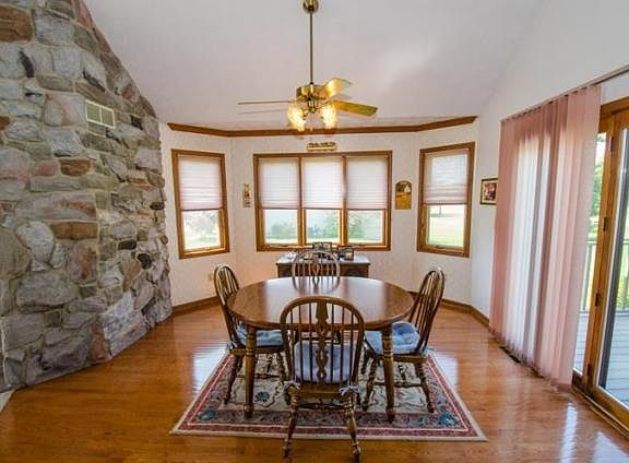 3rd image of 53313 County Murray Dr