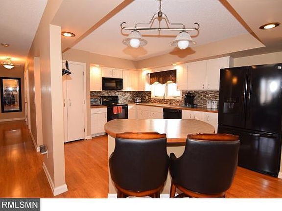 2nd image of 3409 Skyview Dr