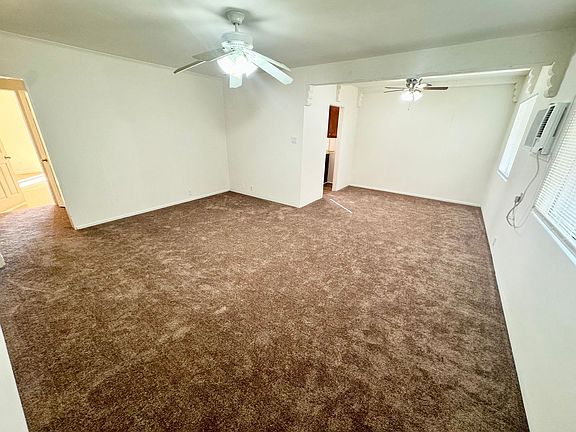 3rd image of 11632 Roseglen St #11632