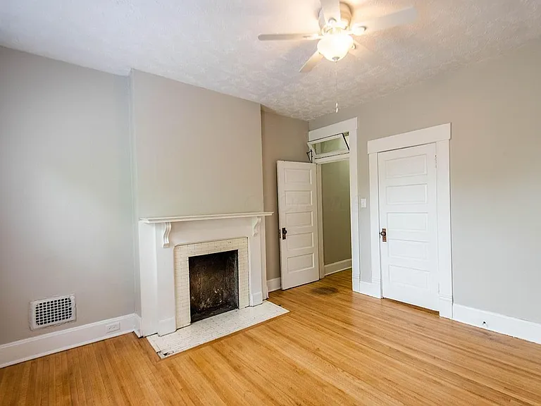 378-380 Stoddart Ave — Photo 21