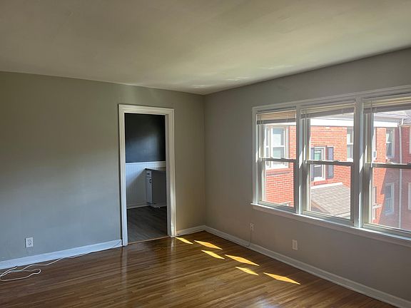 4th image of 104 Salem St APT 4